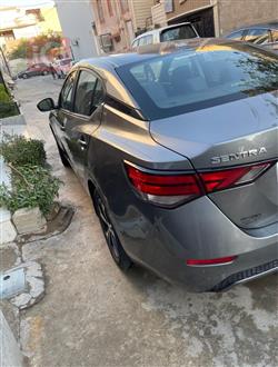 نیسان سێنترا